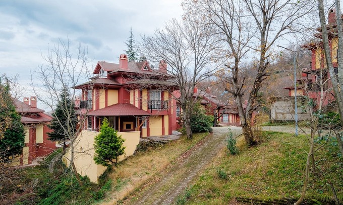 Sapanca Villa | Villa with Spacious Garden in Sapanca