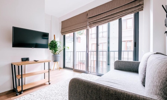 Cihangir Apartment | Cozy Flat 5 min to Taksim, 7 min to Galataport