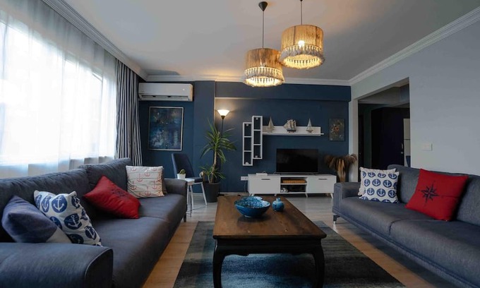 Marmaris City Center Apartment | Stunning Seaside Retreat w Balcony 1 min to Beach