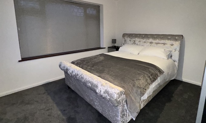Brierley Hill House | Luxary private detached property.