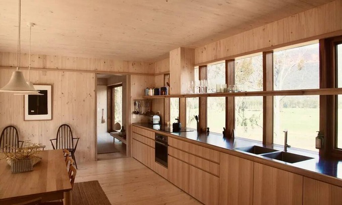 Glen Davis House | On the edge of World Heritage Wilderness - Capertee Valley