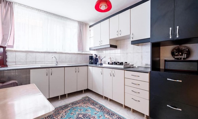 Besiktas Apartment | Comfy Flat with Central Location in Besiktas