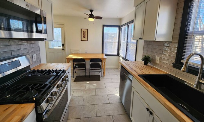 Wauwatosa House | Wauwatosa Cape Cod centrally located!