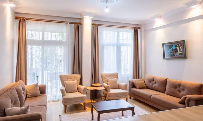 Kusadasi City Centre Villa | Duplex Villa w Sea View Terrace in Kusadasi