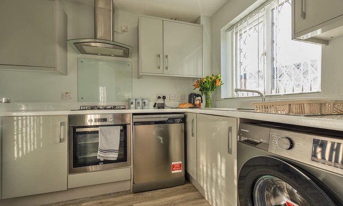 Muxton House | Lovely Detached Home | Pass The Keys