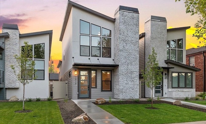 Southeast Boise House | New Modern Home Close to Downtown, Bronco Stadium & Greenbelt!