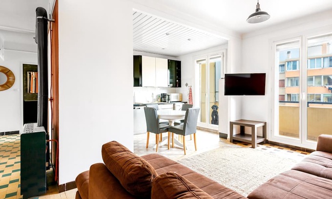 5th Arrondissement Apartment | Beautiful and sunny apartment in Marseille