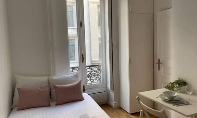 Quartier du Faubourg-Montmartre Apartment | Studio Cosy au centre de Paris - Bail mobilité