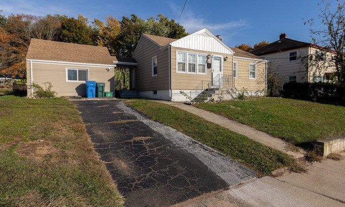 New Haven House | Shared Rooms Near Yale Gaming Room