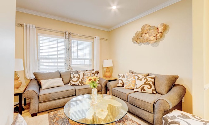 Rossville House | A Spacious Haven for Ultimate Comfort