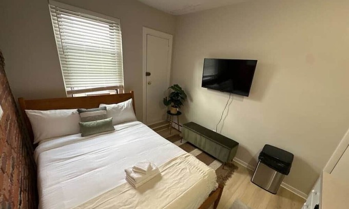 Prudential - St. Botolph Apartment | South End Serene Studio