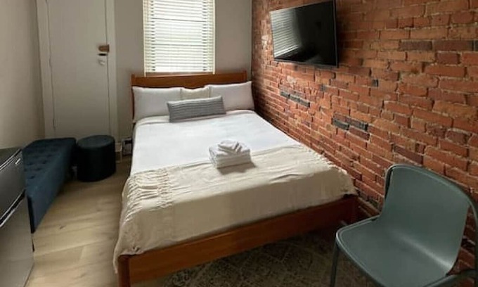 Prudential - St. Botolph Apartment | Stylish South End Studio