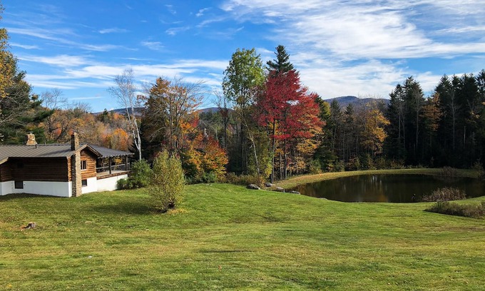 Weston Cabin | Cozy log cabin w/ wood-burning fireplace, balcony, close to recreation, pond