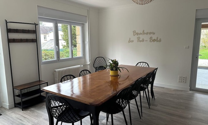 Pontorson House | Gîte de bonheur du Pré-Salé town house 10 persons 4 bedrooms