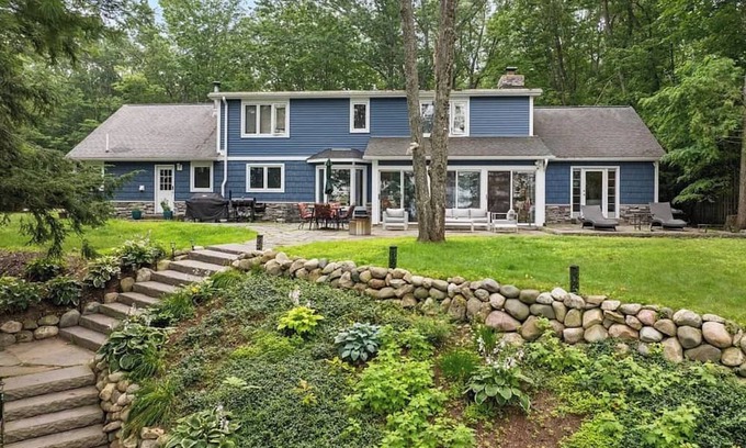 Indian River House | Lakefront 3-bedroom house with AC & Heat on Burt Lake