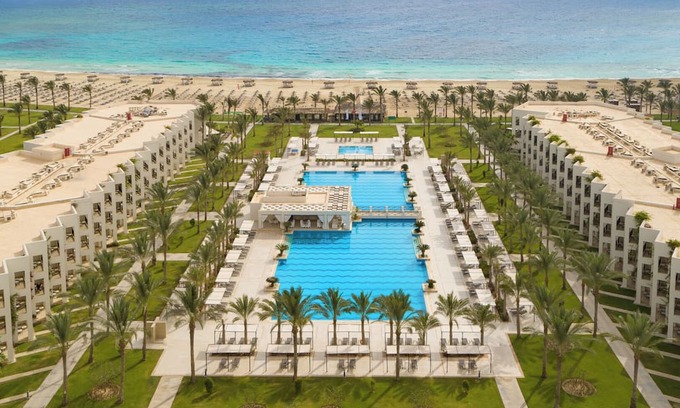 Marsa Matruh Hotel | Spacious Room for Family/Friends - Free Breakfast and with Swimming Pool