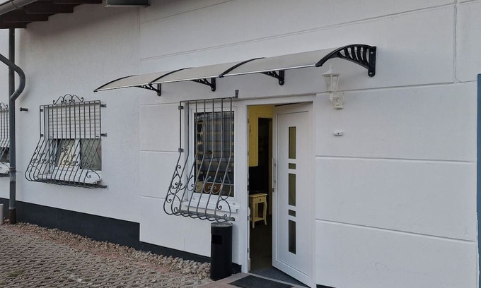 Beckingen Apartment | Cozy 2-bed apartment on the Saar/A8, A620