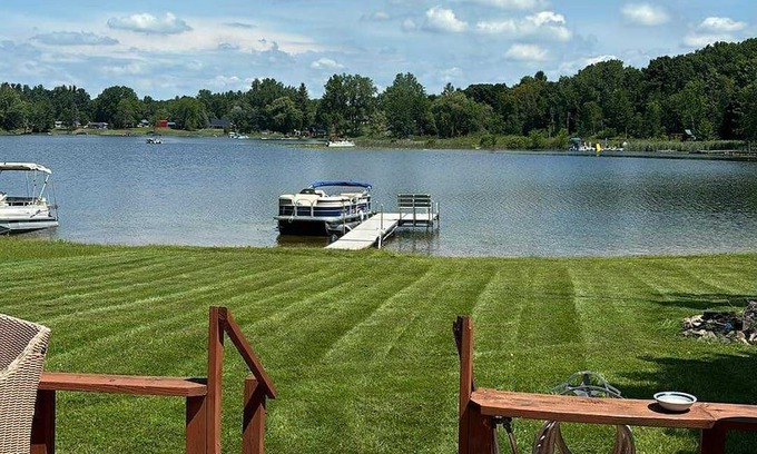 Lakeview House | Gorgeous 3-bedroom house with lake access and boat.