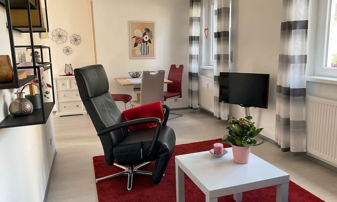 Laichingen Apartment | Apartment 'Steffi' with Private Terrace and Wi-Fi
