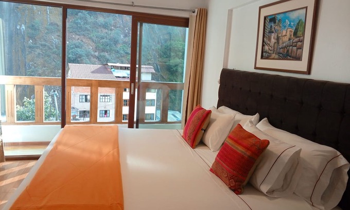 Aguas Calientes Hotel | THE QUETZAL MACHUPICCHU