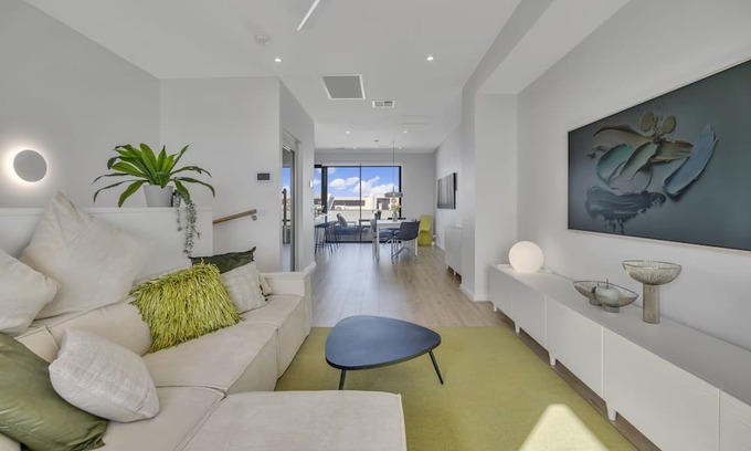 Taperoo House | Oceanview Luxury with Dedicated Workspace