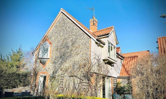 Holt House | Blakeney. Harbour View