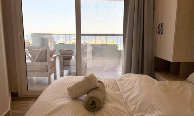 Sheraton Road -Sakkala Apartment | Honeymoon Sea View Apartment in New Marina Hurghada
