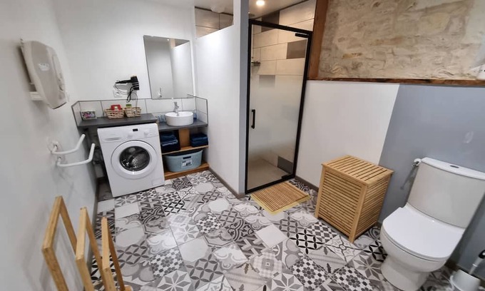 Mazeuil House | 8-person gite with swimming pool and pétanque court, 25 minutes from Futuroscope.