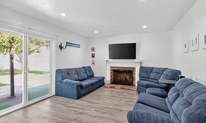 Sea View Estates House | NEW! Coastal Escape with Private Mini Golf