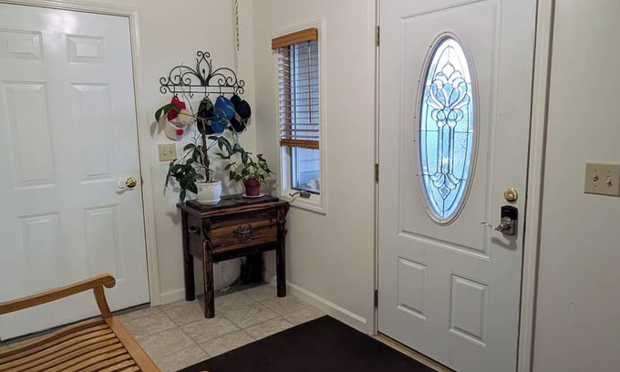 Hillman House | Peace of Heaven: 3-bedroom house in peaceful Hillman with AC