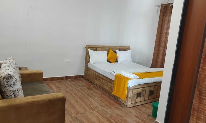 Kolar Road Apartment | The user's input "the will show up in search and of the top of the