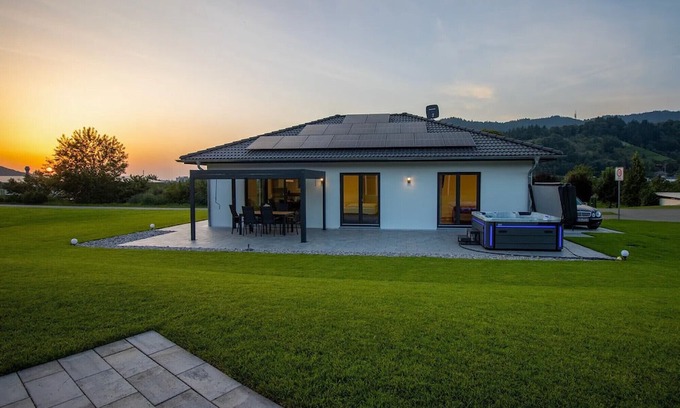 Lautenbach Apartment | Apartment 'Ferienhaus Lautenbach' with Mountain View, Private Terrace and Wi-Fi