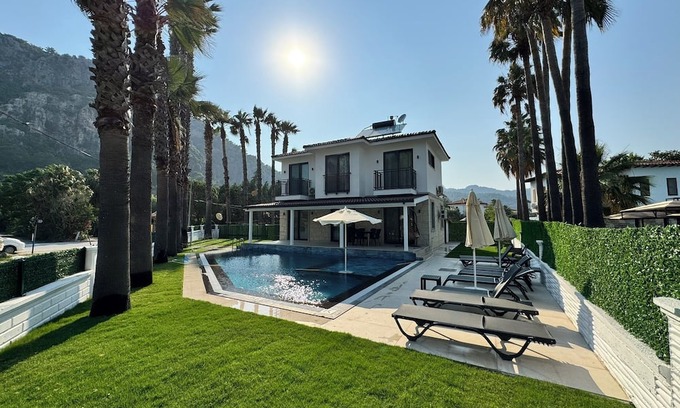 Dalyan City Center Villa | Villa Breeze Luxury 4BR Villa River 50m