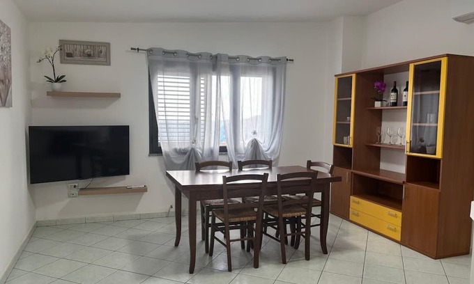 Jerzu House | Holiday Home 'Cuccureddu 2' with Sea View, Wi-Fi and Air Conditioning