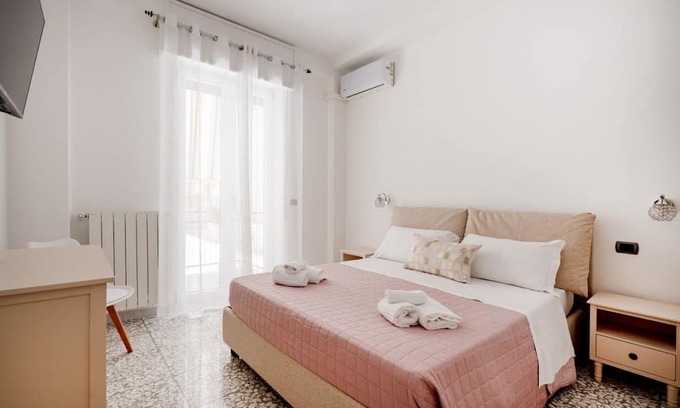 Bari City Centre Apartment | Garruba Central Living Room