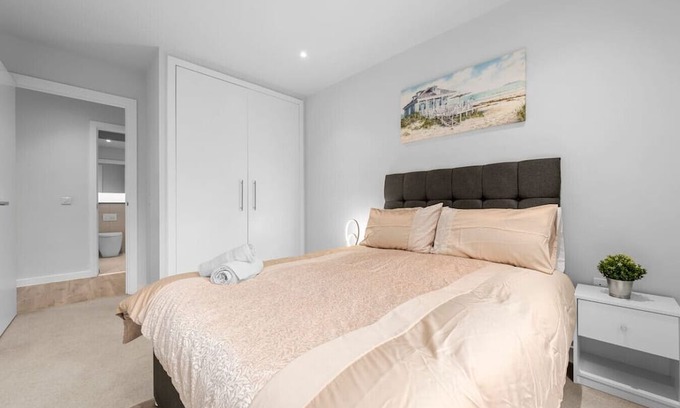 Manchester City Centre Apartment | Central Northern Quarter Modern Apartment