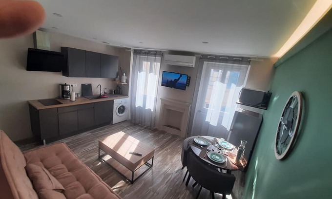 Bourg-Saint-Andeol Apartment | Apartment '107 - Cosy T2' with Wi-Fi and Air Conditioning