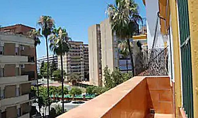 Nervion Apartment | Apartment on 3rd floor, in commercial and leisure area. Good location.