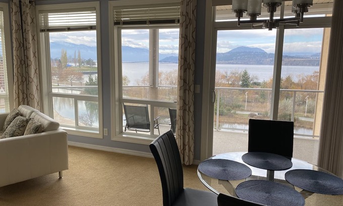 Central Okanagan Condo | Waterfront condo - 2 bed 2 bath - Discovery Bay - beautiful view