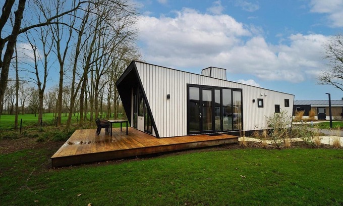 Kerkdriel House | Holiday house Kerkdriel for 1 - 6 persons with 3 bedrooms - Holiday home