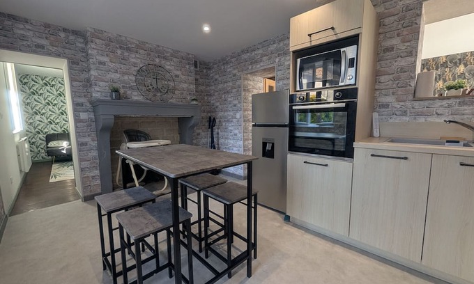 Orges Cottage | Riverside cottage in Orges for 8 guests