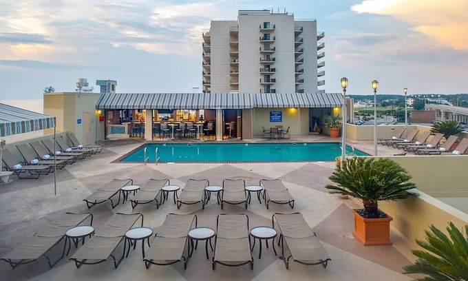 Northeast Virginia Beach Resort | 1BR Oceanfront Resort in VA Beach! Aug 16-Aug 23n6th Floor,Beach Quarters,by HGV