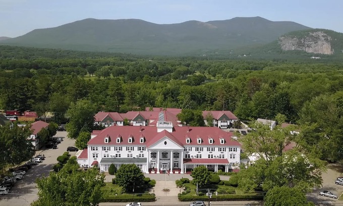 North Conway Condo | Eastern Slope Inn Studio Unit Sunday Check-In