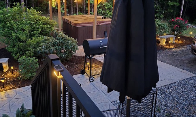 Stonecrest Cottage | New Cottage in Lake Lure! Privacy and Comfort Hot Tub & Firepit!