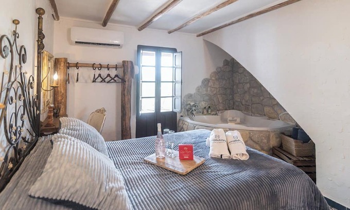 Setenil de las Bodegas Villa | El Escondite de Martina Setenil de las Bodegas by Ruralidays