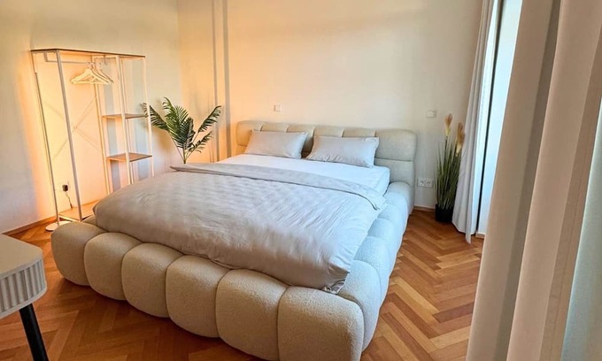 Waldshut-Tiengen House | Isaak Apartment LöwenBau E1-W06