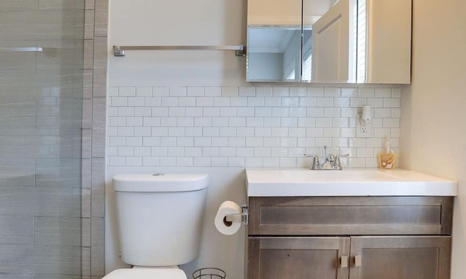 Northeast House | Deanwood Townhome Oasis