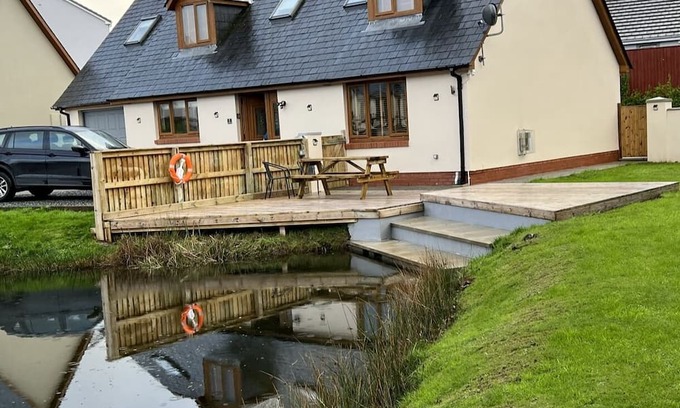 Haverfordwest Cabin | Heart of Johnston