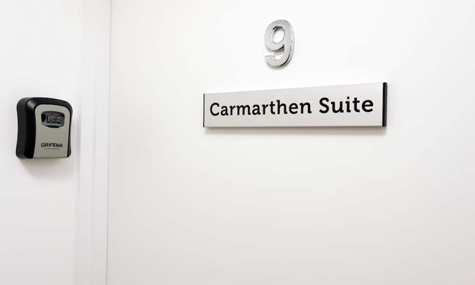 Margam Apartment | Parking, En-Suite Double Room, Kitchen