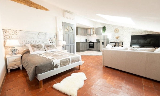 Riez Apartment | Charm under the roofs rated 3 stars